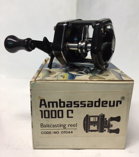 レア物 1982製 ABU AMBASSADEUR 1000C